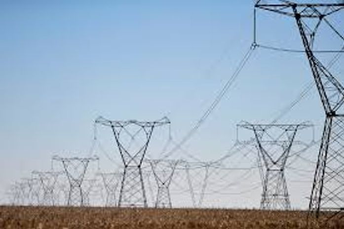 Temer assina MP que retira da lei proibição de privatizar a Eletrobras