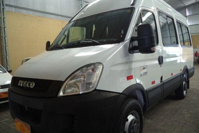 Micro ônibus foi roubado
