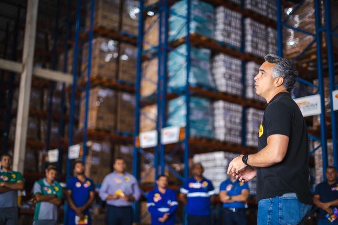 “A minha bandeira é a geração de emprego e educação. São coisas que não têm marca de território, mas de pessoas”, defende Rafael Brito