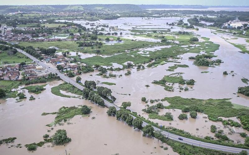 Cidade inundada devido às fortes chuvas