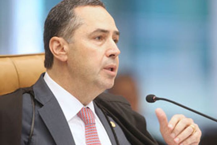 Ministro Luis Roberto Barroso, relator da ADIs