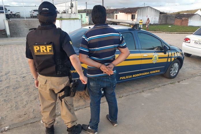 PRF prende homem que estava foragido da Justiça desde 2016