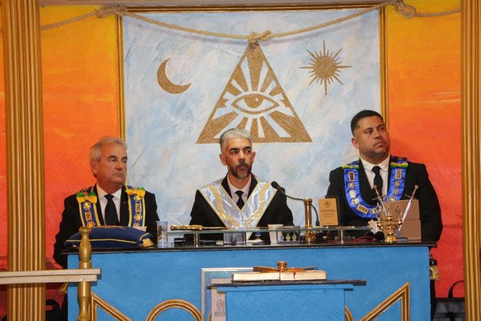 Personalidades arapiraquenses recebem Comenda em Sessão Solene na Loja Maçônica Perfeita União II