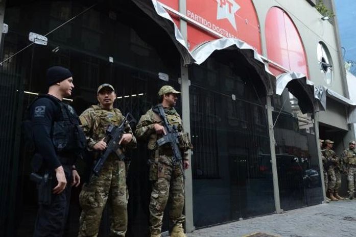 Sede do PT em São Paulo foi alvo de buscas da PF