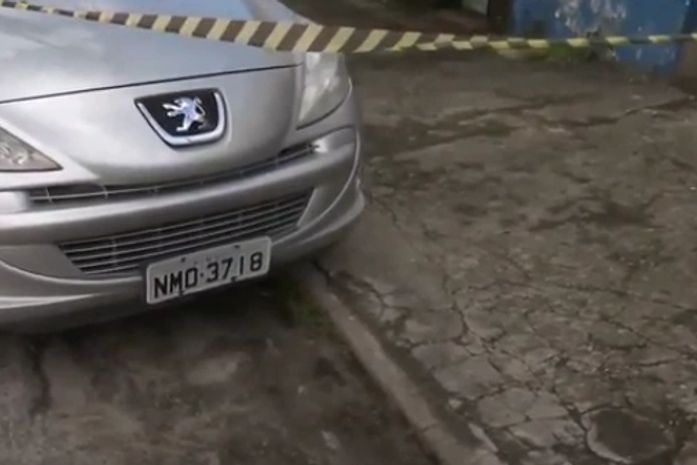 Homem é morto com tiro no pescoço dentro de carro no bairro Vergel do Lago