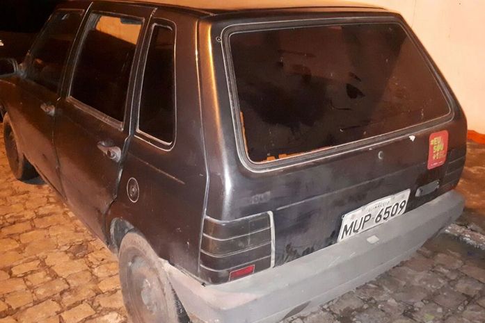 Carro utilizado para a fuga dos acusados