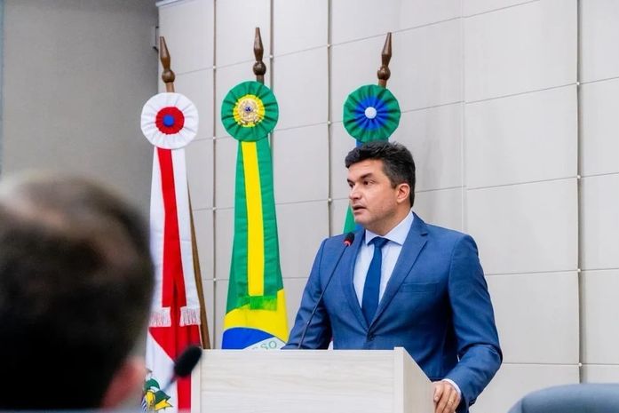 Servidores fantasmas na Câmara de Maceió embolsam até 17 mil reais de salário