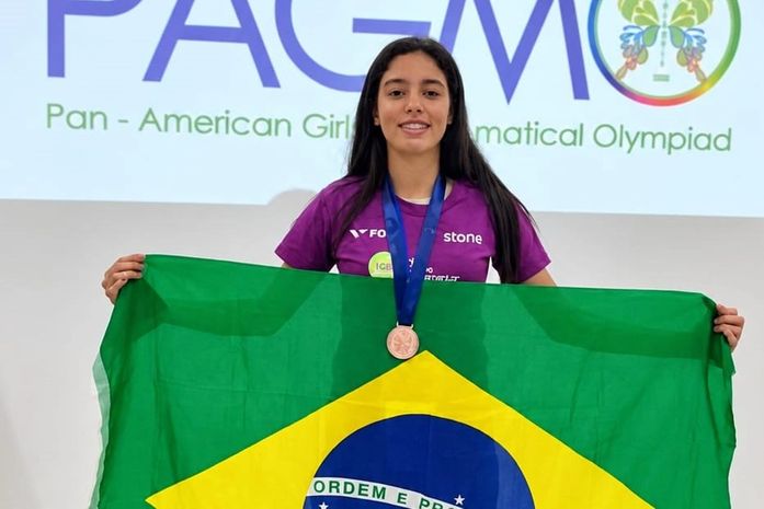 Aluna de extensão da Ufal traz ao Brasil bronze da Olimpíada Pan-Americana de Matemática para Meninas