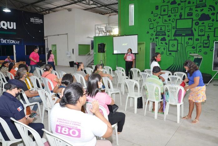 “SEMUDH nos Bairros” atendeu dezenas de mulheres no Centro de São Miguel dos Campos