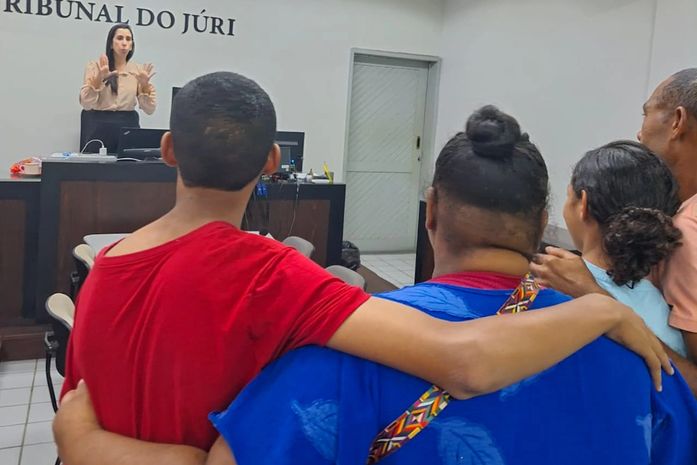 Crianças retornam ao lar em Murici após audiência judicial
