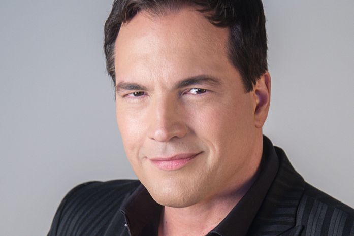 Daniel Boaventura estreia turnê Nordeste no Teatro Gustavo Leite