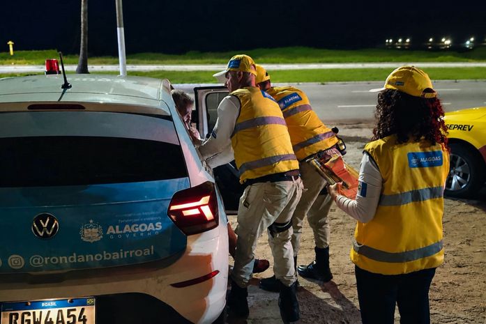 Ronda no Bairro utiliza pulseirinhas de identificação para fortalecer proteção aos idosos