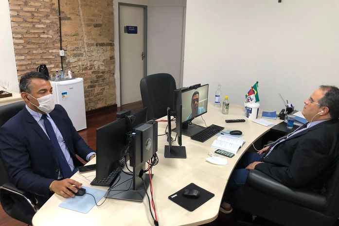 Vereadores realizam sessão online devido a pandemia