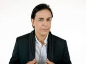 Tom Cavalcante apresenta seu novo espetáculo “No tom do Tom”