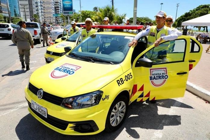 Agentes do Programa Ronda no Bairro