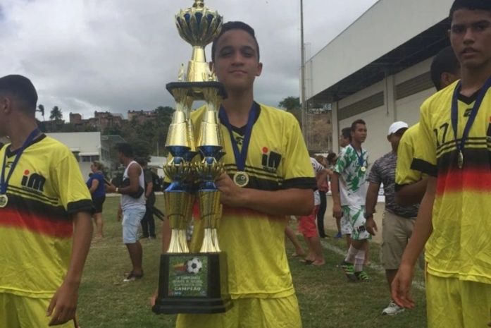 Promessa de Alagoas, jovem parte para teste no Santos