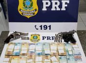 PRF prende dois homens armados e com R$ 82 mil proveniente de jogos de azar