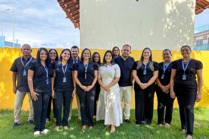 Prefeito Allan de Jesus realiza entrega inédita de fardamento para secretariado escolar