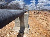 Rompimento de adutora prejudica abastecimento da parte alta de Arapiraca