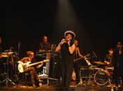 Pedro Vermelho canta AMY - Uma noite para ficar na memória