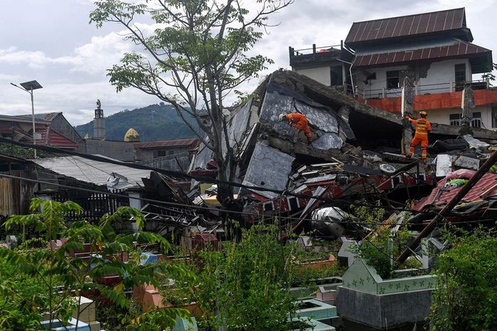 Número de mortos após terremoto na Indonésia sobe para 73