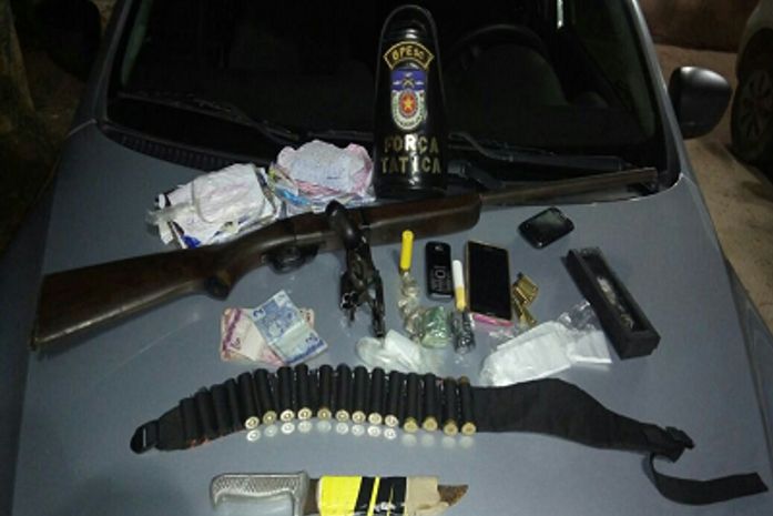 PM prende suspeitos de tráfico de drogas e assaltos em São Luiz do Quitunde