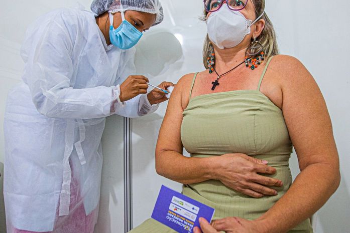 Arapiraca começa a vacinar pessoas com 35 anos contra a Covid-19 nesta sexta (09)