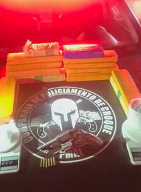 Homem é preso com mais de 13 kg de maconha e arma de fogo no Tabuleiro do Martins, em Maceió