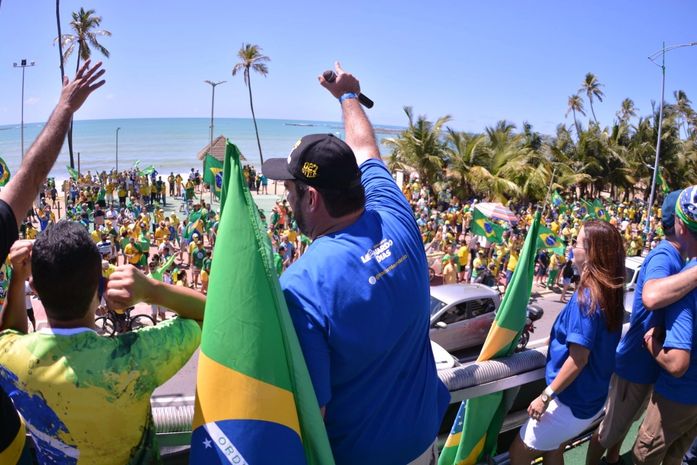 Leonado Dias apresenta PL para punir vandalismo e depredação em manifestações e eventos