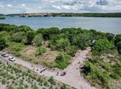 Equipes do DNIT e da Seinfra visitam local onde será instalado canteiro de obras da ponte Penedo-Neópolis
