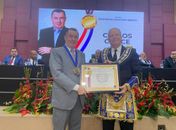 Professor Carlos Conce recebe comenda Moacir de Carvalho Ribeiro da maçonaria alagoas