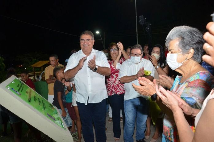 Prefeito George Clemente entrega obras de Loteamento, 8 veículos para a Saúde e inaugura Praça