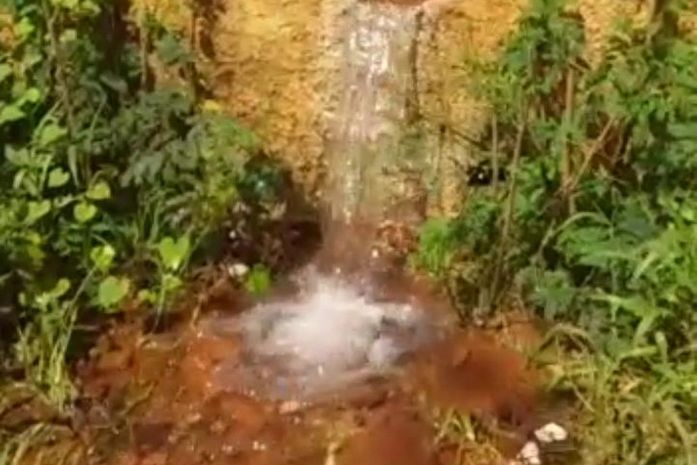 Sem água há vinte dias, moradores ameaçam protestar em frente a Casal ou fechar rodovia em Arapiraca