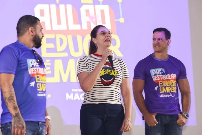 Primeiro domingo do Educar é Massa capacita alunos e ex-alunos da rede pública para o ENEM