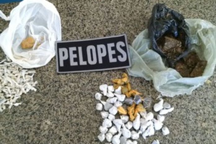 Apreensão ocorreu na cidade de Atalaia; jovens foram levados à delegacia da cidade