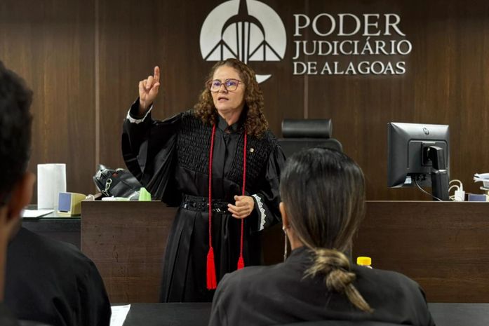 Prova técnica da Polícia Científica é decisiva para condenação de mulher por tentar matar enteado