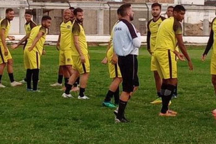 Jogadores do ASA treinam nos dois turnos nesta quarta-feira (15)