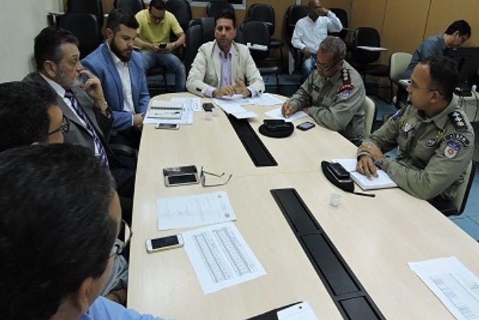 Número de assaltos a ônibus cai 44,4%, diz SSP