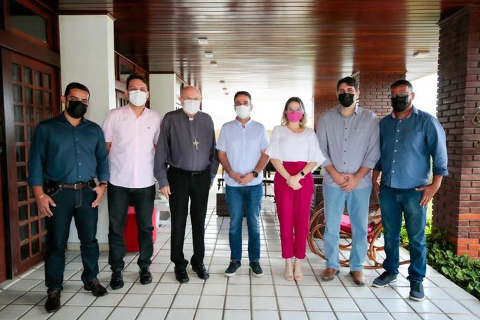 Paulo Dantas reafirma compromisso social em visita ao arcebispo de Maceió