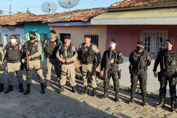 Dez pessoas são presas durante operação contra o tráfico de drogas e homicídios em Arapiraca