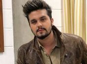 Luan Santana muda visual e faz desafio ao Padre Fábio de Melo