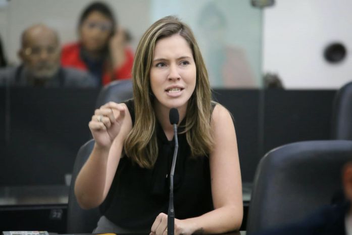 Deputada Cibele Moura