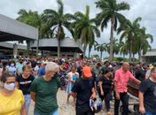 Centenas de pessoas marcaram presença na manhã desta segunda-feira, 26 de dezembro