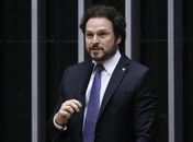 Deputado propõe cursos de medicina veterinária apenas presenciais
