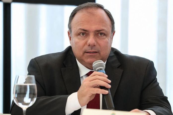 Só há reserva para casos de malária, lúpus e artrite, segundo ministro interino da Saúde.