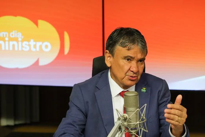 Ministro aciona fiscalização após denúncia de irregularidades em programas sociais em Alagoas