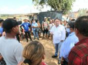 Em visita a acampamento, Luciano defende moradia digna para os arapiraquenses