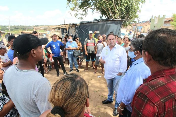 Em visita a acampamento, Luciano defende moradia digna para os arapiraquenses