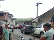 Residência onde recém-nascido foi achado morto é periciada pela Polícia Científica