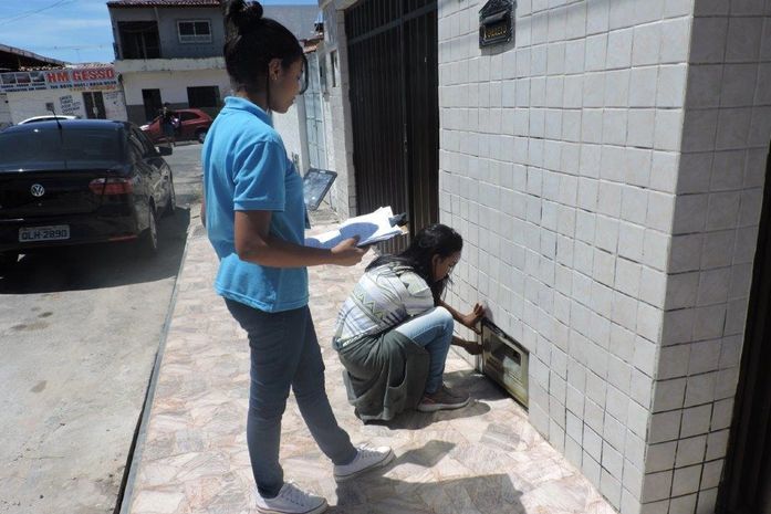Casal inicia operação para detectar vazamentos e “gatos”